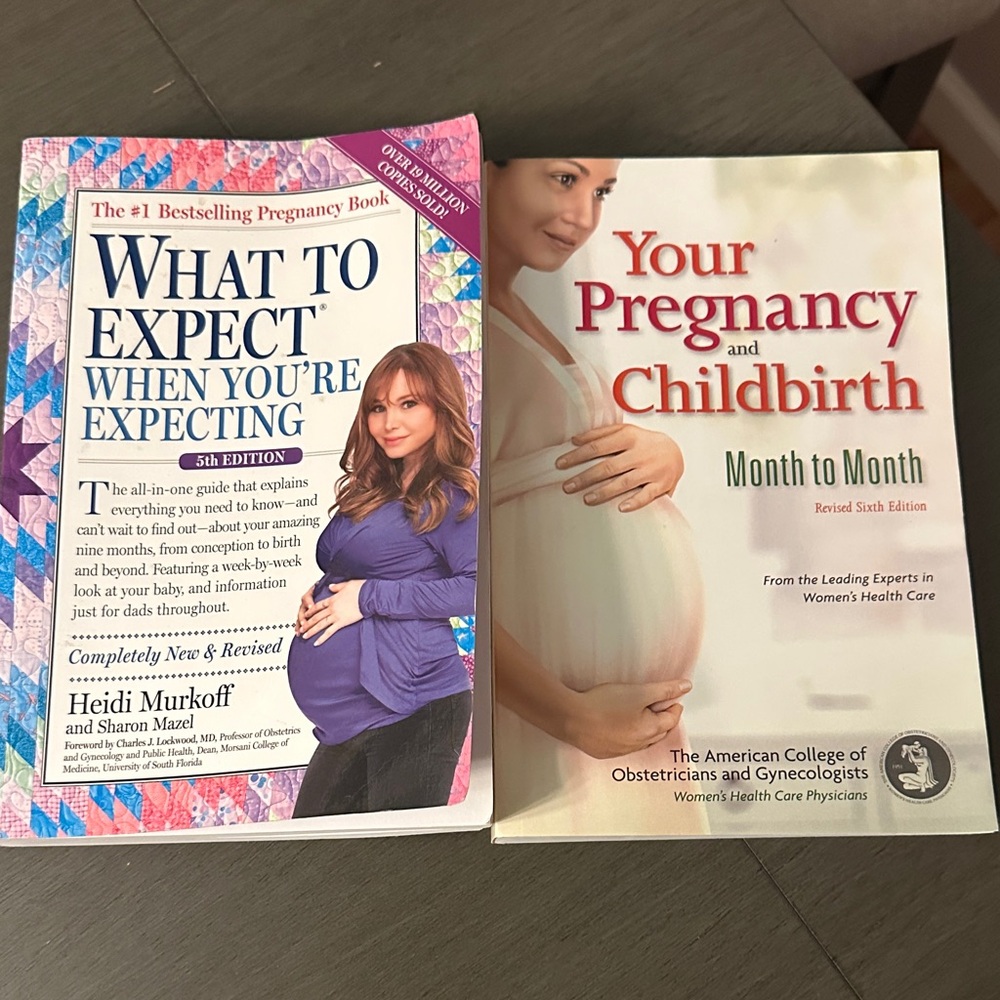 Pregnancy Guide Book Set. What to expect when expecting.